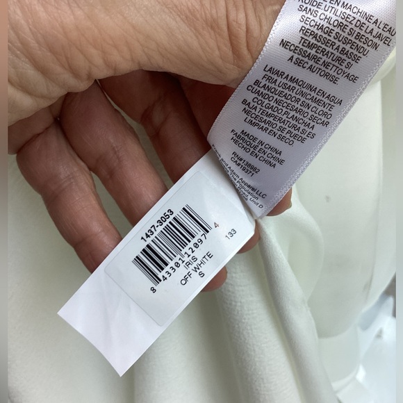 Dress The Population Iris Gown. B20 - Picture 11 of 15